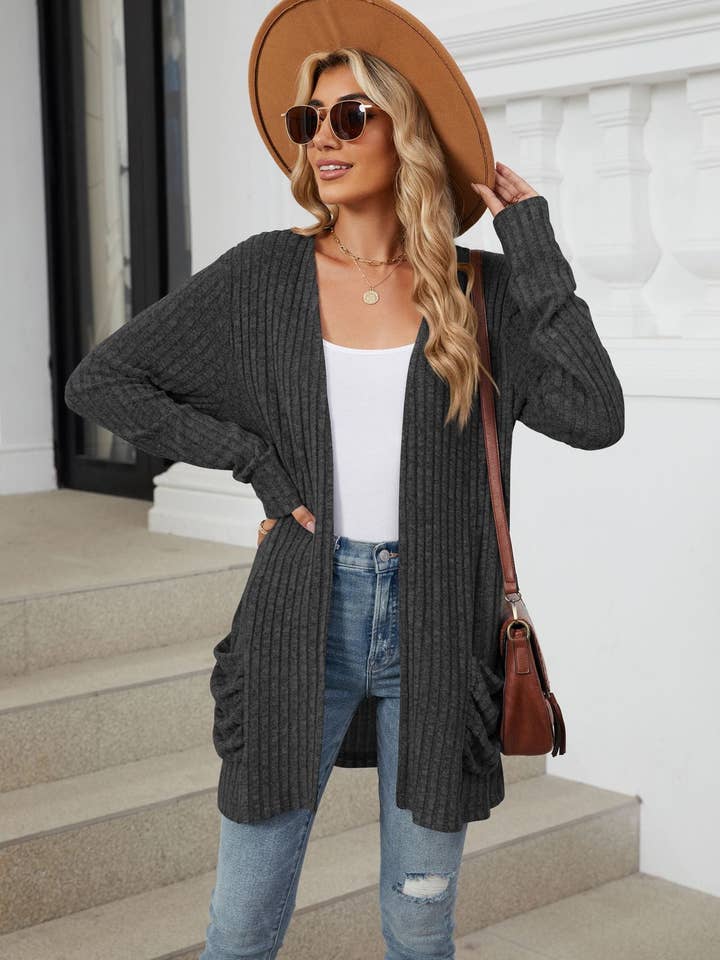 Suhkasana - Vendita all'ingrosso Cardigan - Donna - Top lavorato a maglia con cardigan a maniche lunghe e tasche semplici7