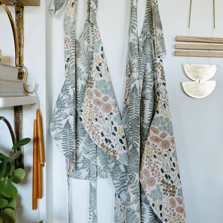 Flowerie - Wholesale Apron - The Bonnie Apron | Reversible Fern & Floral Full Apron8