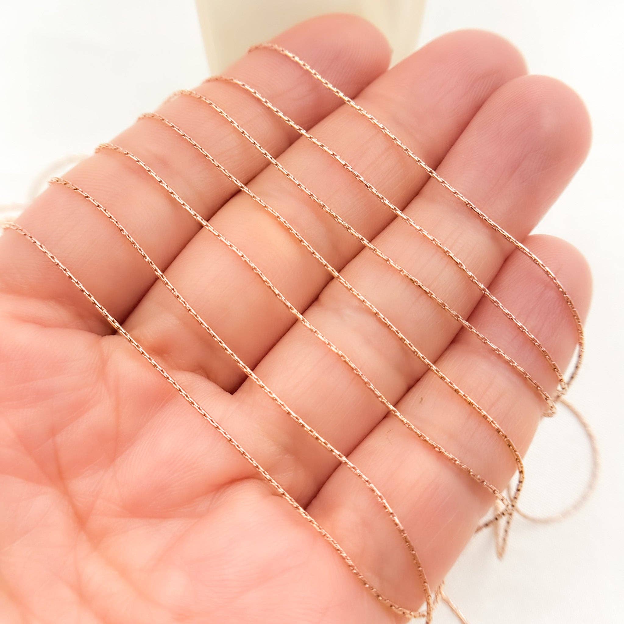 Jewels & Chains – Großhandel Gliederhalskette – 656RGF. Roségold gefüllte Perlenkette1