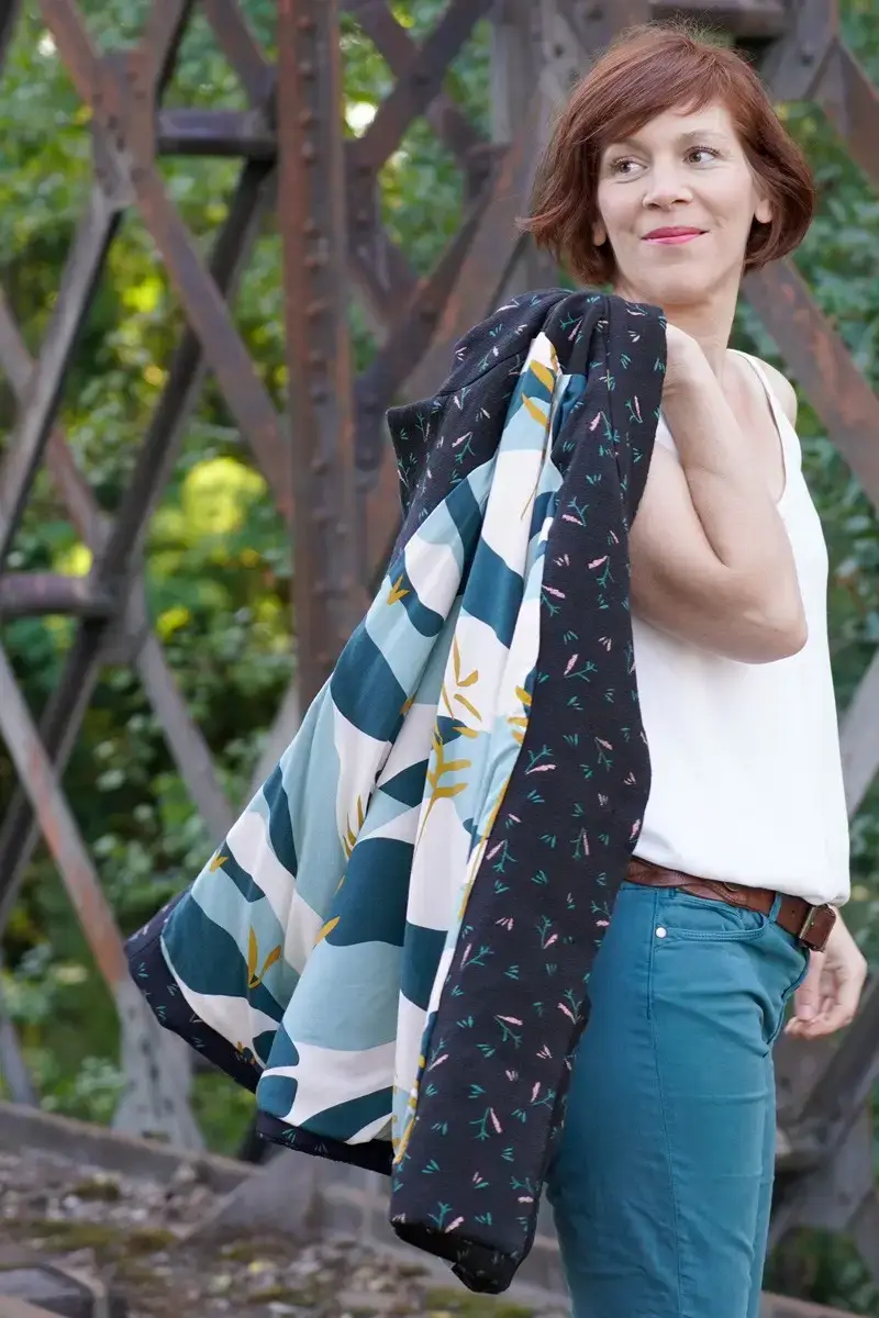 Eglantine et Zoé - Wholesale Fabric - Solis Green Viscose Poplin Fabric2