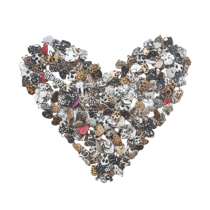 LIESZ - Wholesale Keychain - Women's - Animal print leather heart keychain