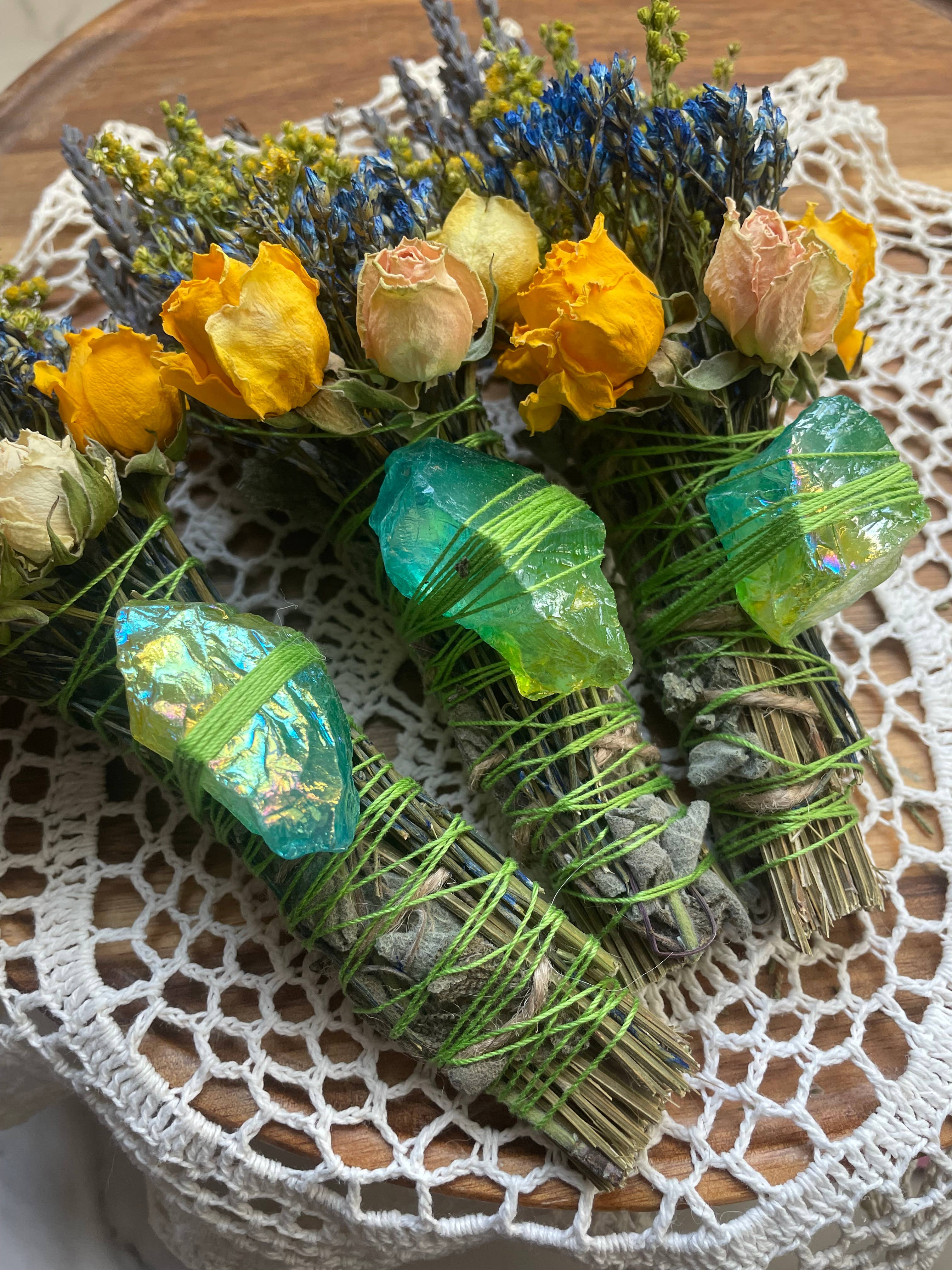 CharlieHaze - Wholesale Sage Bundle - Rainbow fluorite, Blue + Green, Sage & Lavender Smudge4