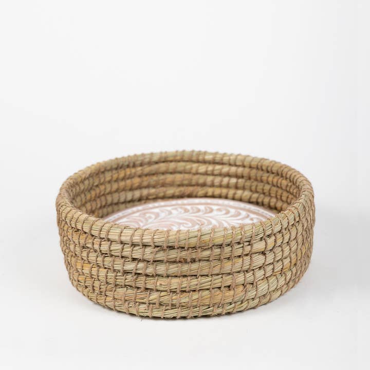 Ten Thousand Villages - Vente Paniers - Corbeille à pain ronde et grillée2