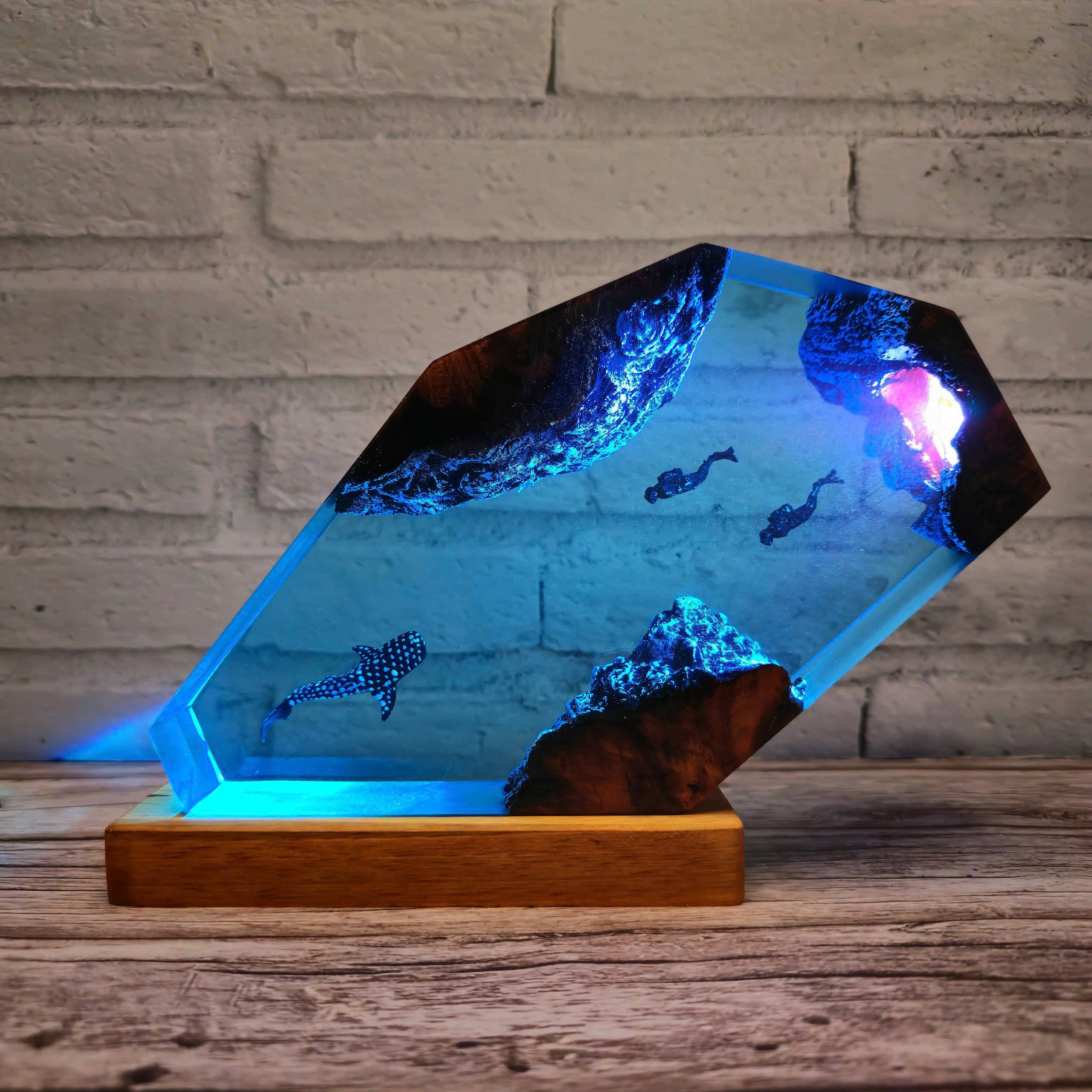 Merchemy - Wholesale Night Light - Whale Shark Scuba Divers Epoxy Resin Night Light Ocean Diver7