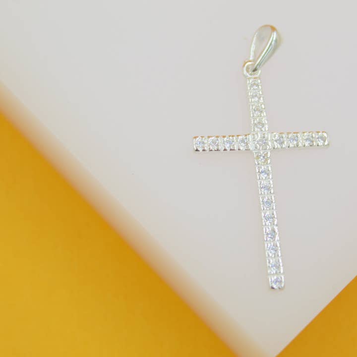 Pendentif en forme de croix cubique en argent sterling 925 pour la vente par MIA Jewelry