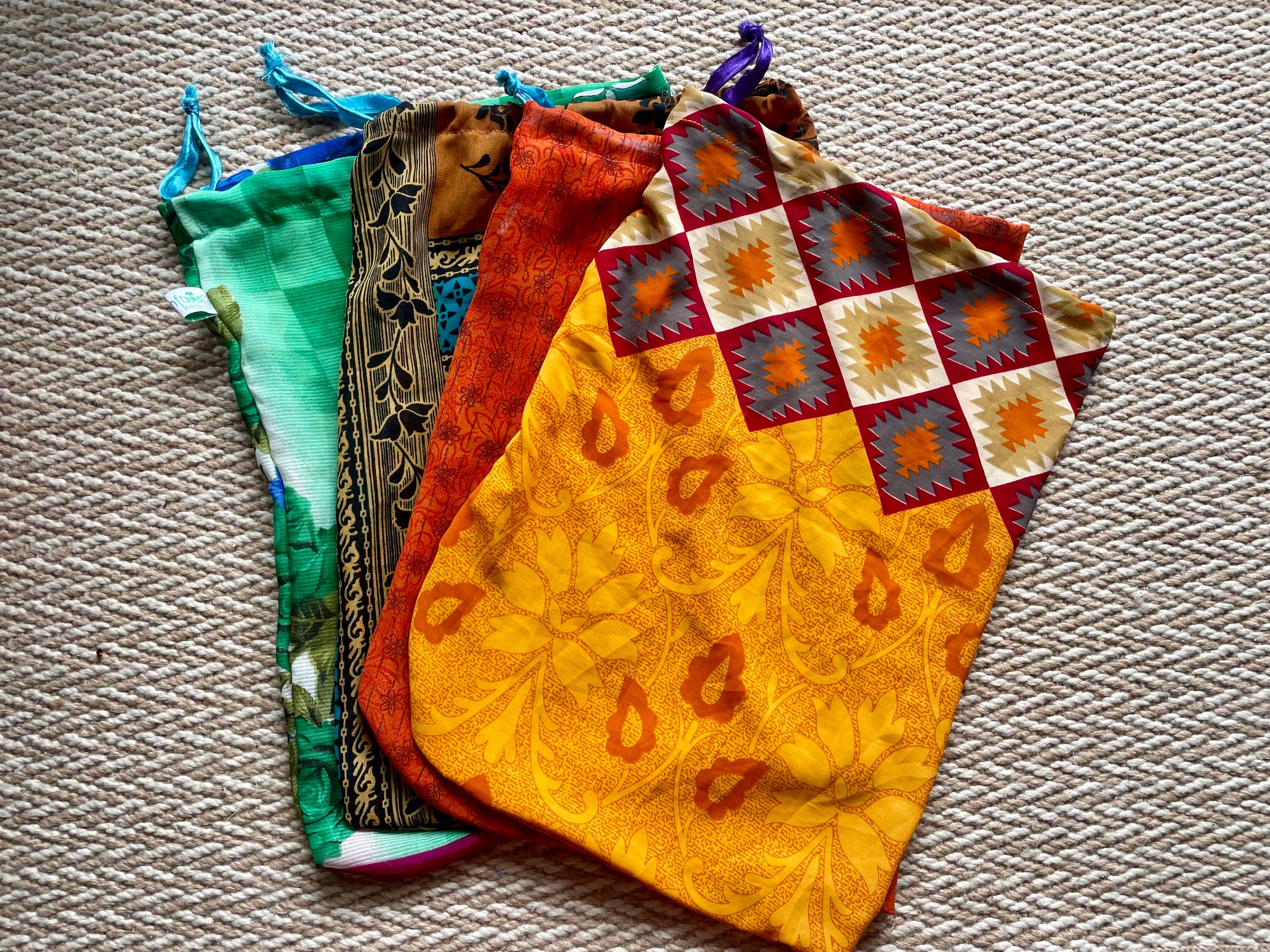 Green Frog India - Wholesale Gift Bag - Upcycled Sari Gift Bags and  Zero Waste Present Wraps8