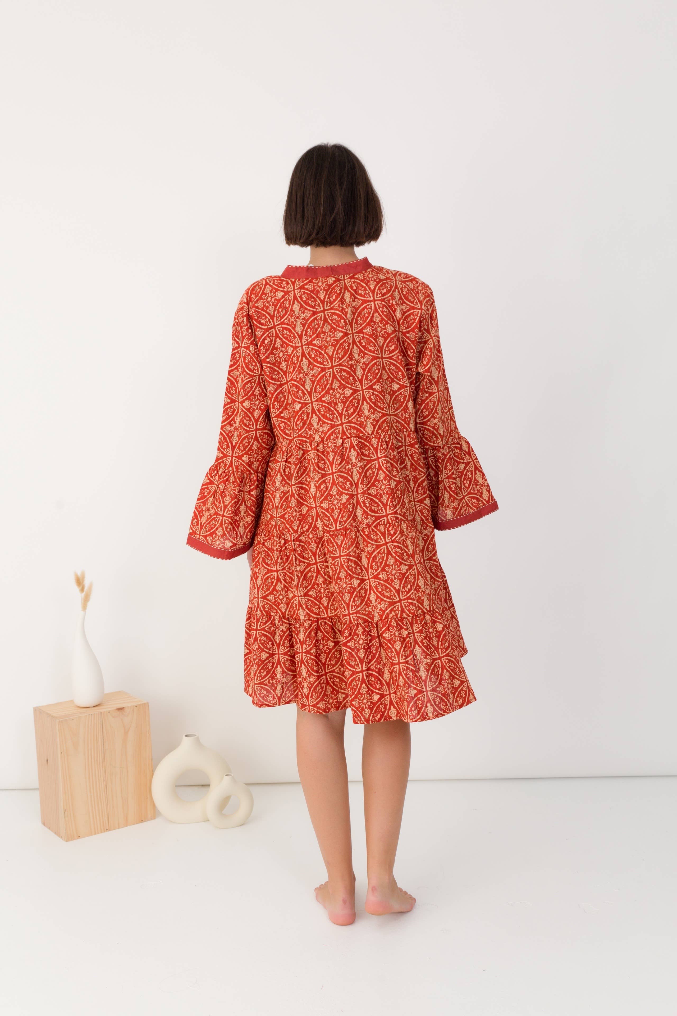 764 Abito corto con scollo a V - Prezzo  in vendita all'ingrosso su Faire4