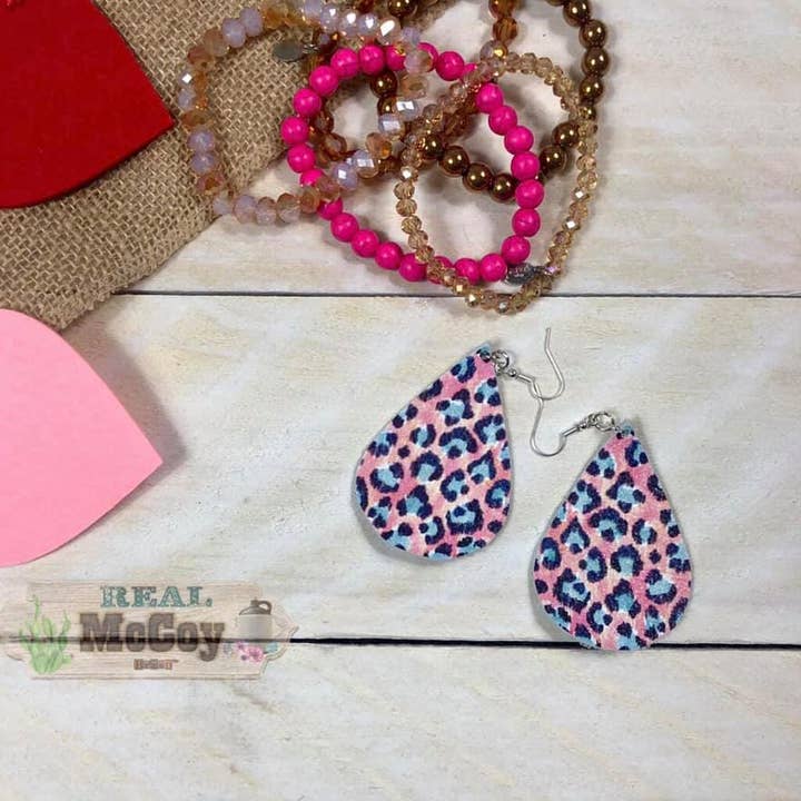 Brincos de couro de chita rosa pastel e azul-petróleo por atacado de Real McCoy Mercantile, LLC