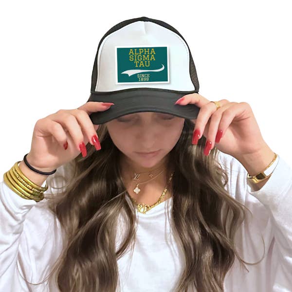 Sarahndipity Shop - Vente Casquette de camionneur – femme - Casquette de camionneur Sorority avec écusson - Design collégial28