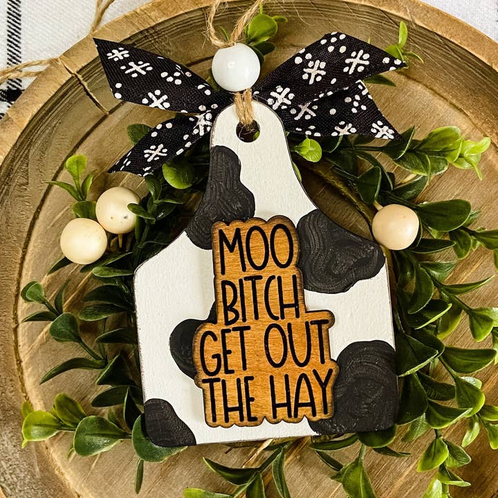Breloque en forme de voiture | Moo Bitch | Western Cow Print pour la vente par The Creative Cottage