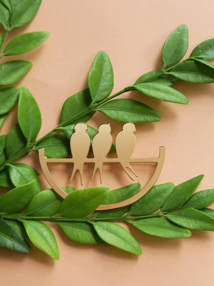 Swallow brooch for wholesale by Hirondelle Bijoux