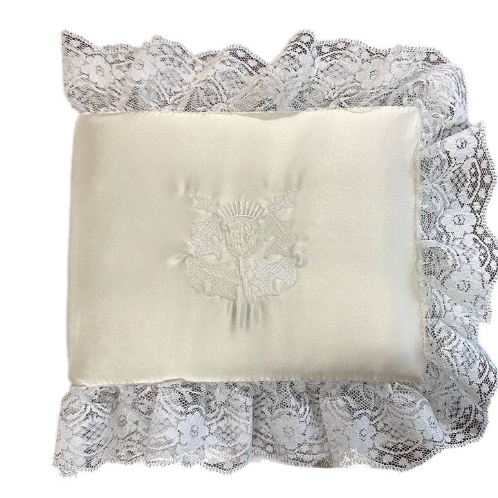 Libro de visitas de satén blanco con encaje blanco y cardo bordado para venta al por mayor de CBE Inc