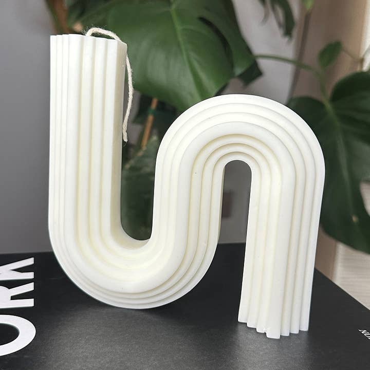 Bougie sculptée Infinite Wave pour la vente par Lumi Scent Candles