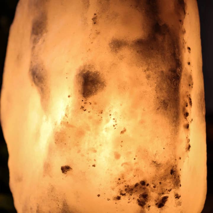 Himalayan Trading Co.® – wholesale Salt lamp – Rare White Himalayan Salt Lamp (6–9 lb) W/ Bulb & Dimmer Cor2