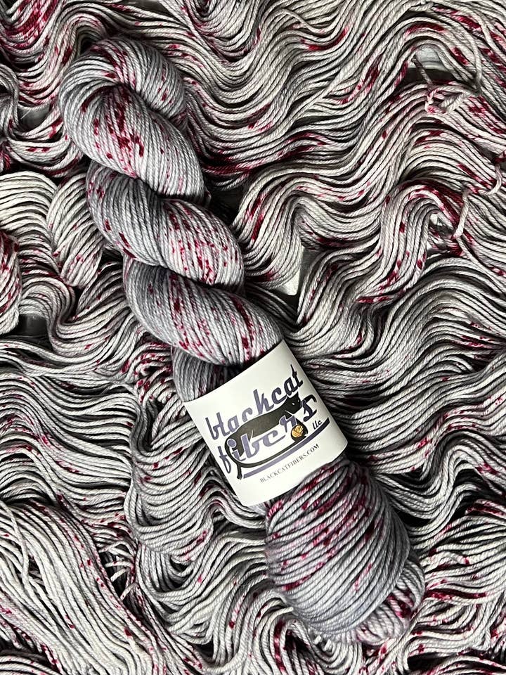 40 Whacks - Essential DK por atacado de Black Cat Fibers