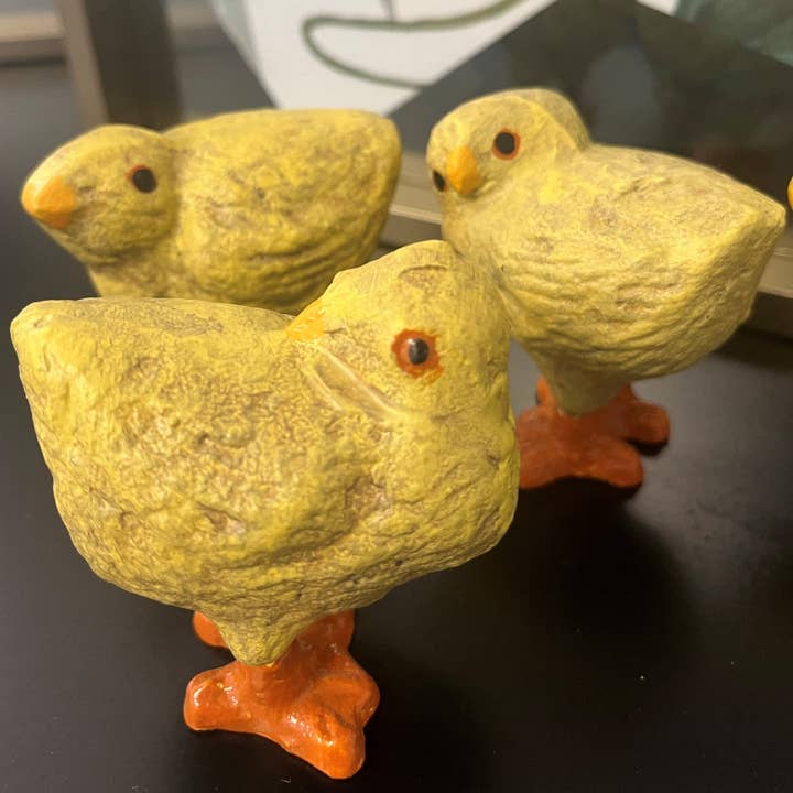 BIDKhome - Wholesale Decorative Figurine - Set of 4 Cast Iron Chick Figurines 2.85"H3