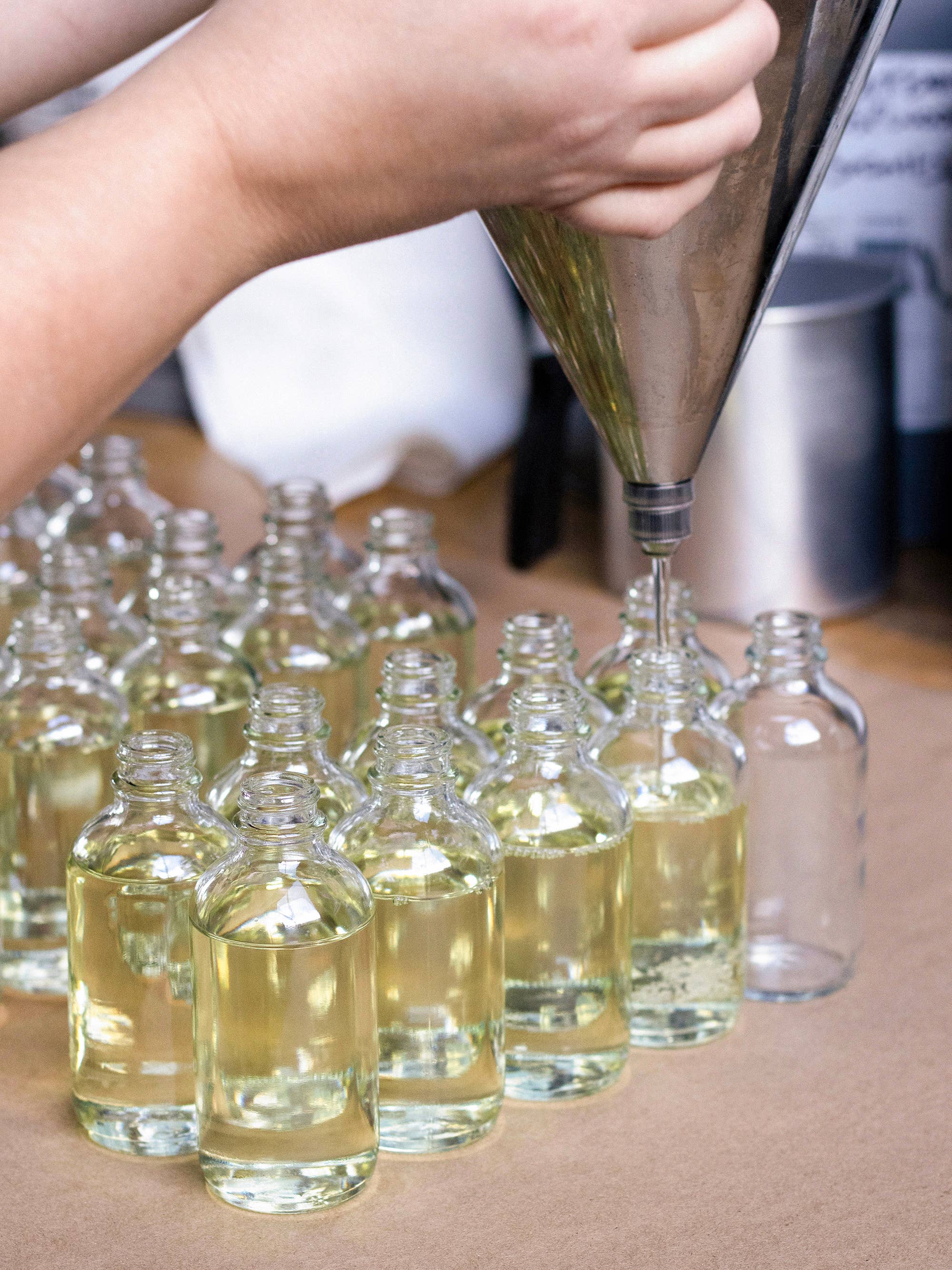 GP Candle Co. - Wholesale Reed Diffuser - Sanctuary 4 oz. Hue Reed Diffuser (Leather + Incense)5