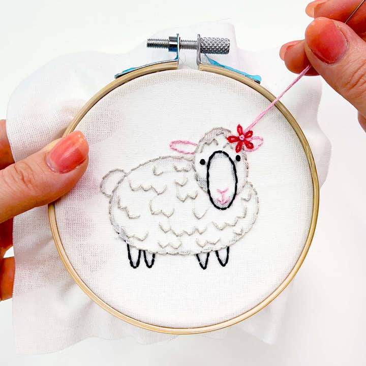 Kit de broderie Mouton 4" pour la vente par Penguin & Fish