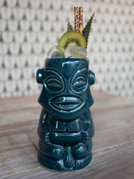 Tangaroa Tiki Krus Midnatsblå for engroshandel hos Shaker & Makers