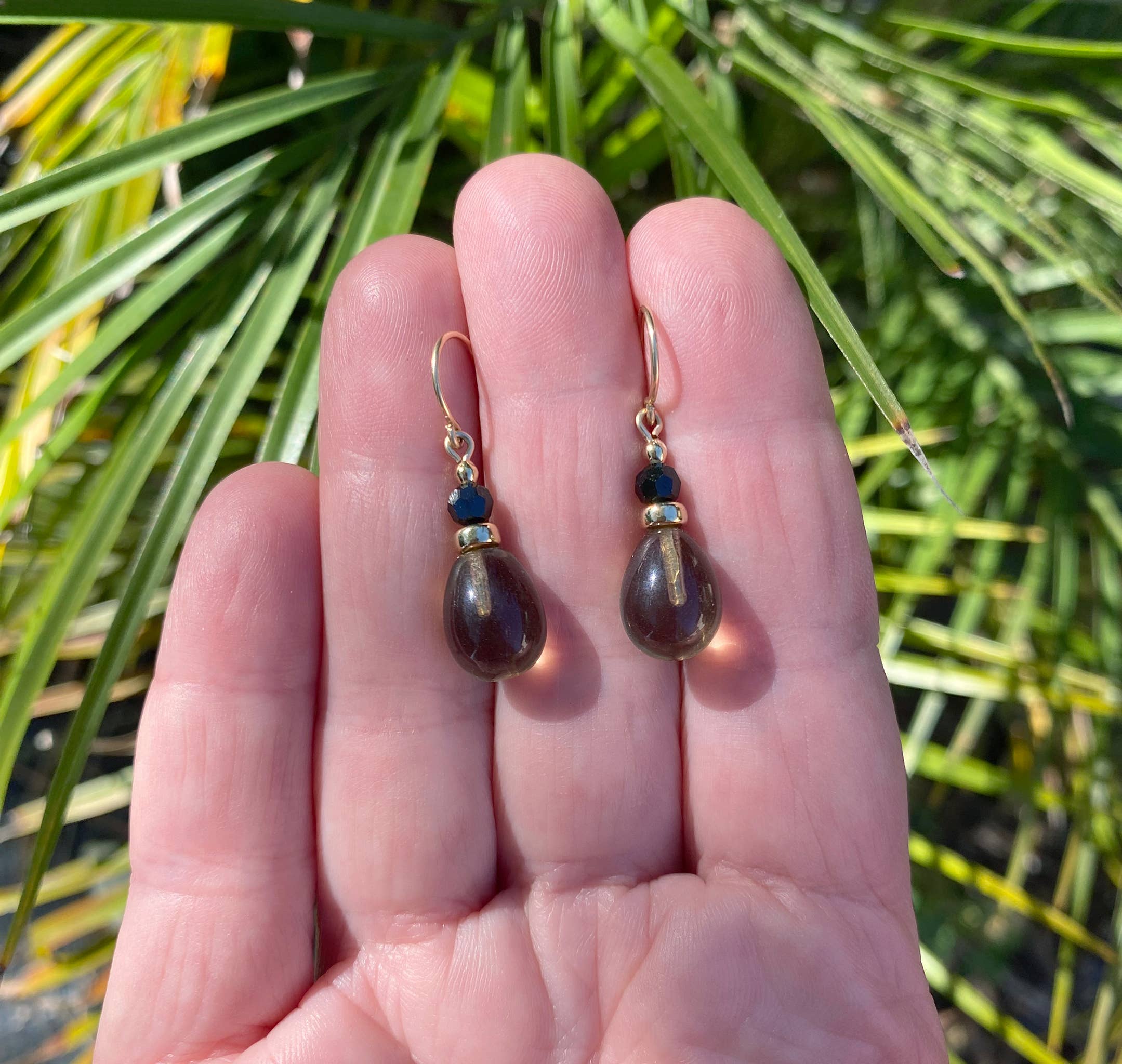 Owen Glass Collection - Wholesale Dangle Earrings - BANNERS 29 - LIGHT SMOKE TOPAZ GLASS EARRINGS, JET CRYSTAL1