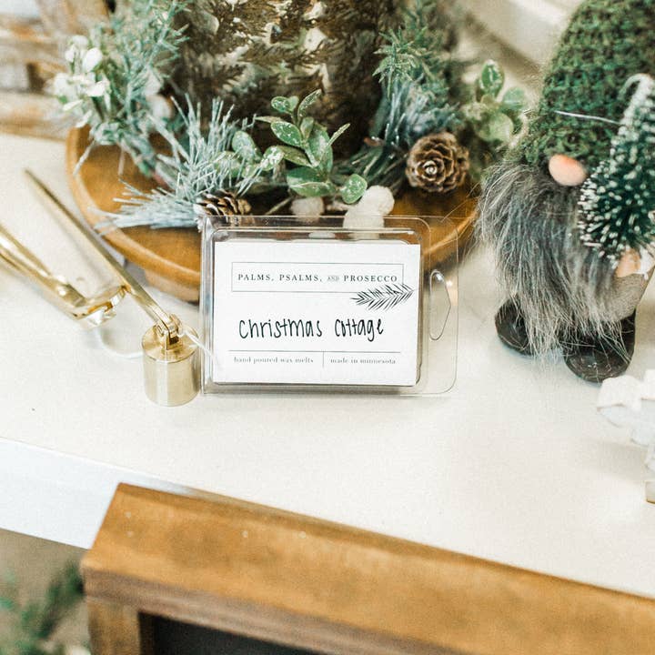 Cire fondue Christmas Cottage pour la vente par Palms, Psalms, & Prosecco