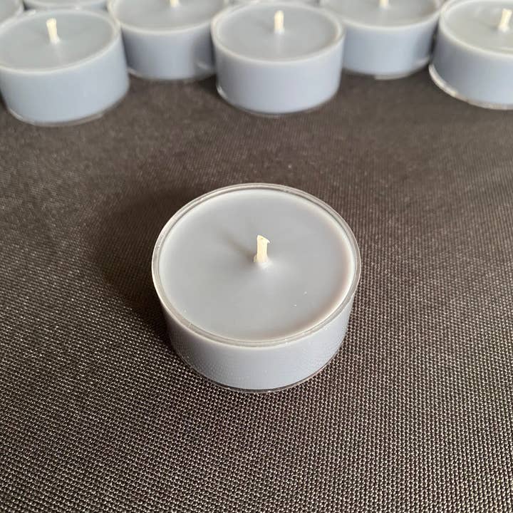 Bougies chauffe-plat à la cire de soja naturelle Black Knight pour la vente par Black Rune Creations