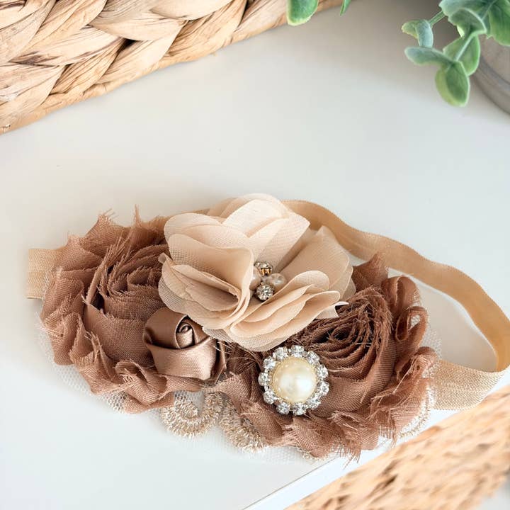 Bandeau en chiffon beige pour bébé, bandeau marron shabby chic pour la vente par Jazy and Eve