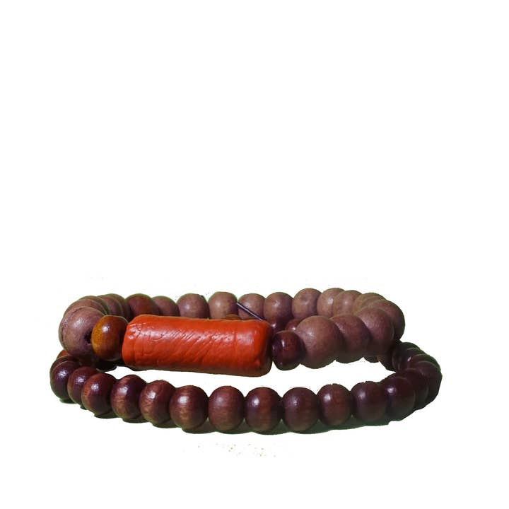 Maqoba – Großhandel Perlenarmband – Armband aus recyceltem orangefarbenem Ton — hergestellt aus Straßenverschmutzung