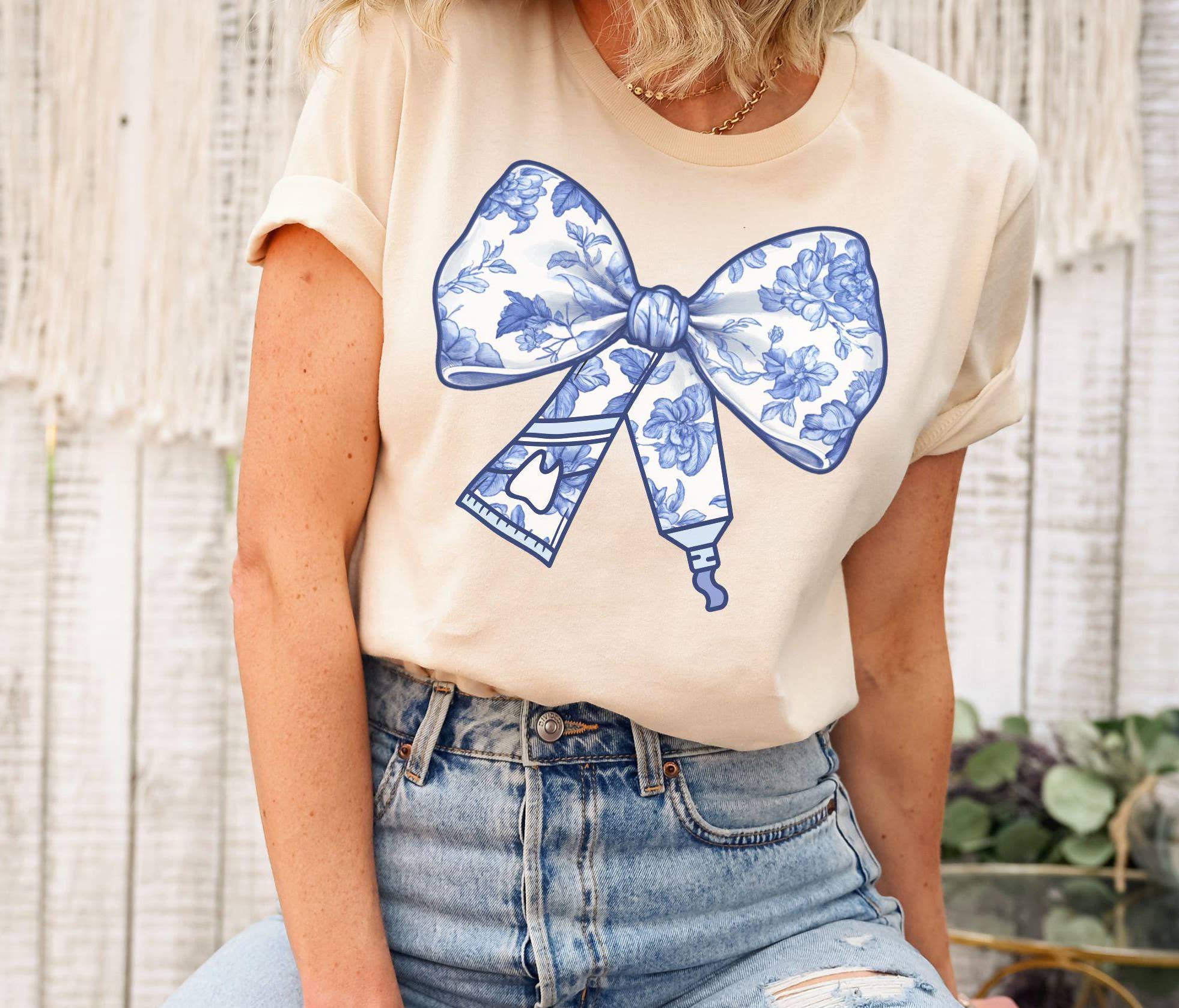 NVC Ecommerce LLC - Vente T-shirt à imprimés – femme - Sweat-shirt d'assistant dentaire, T-shirt dentaire coquette0