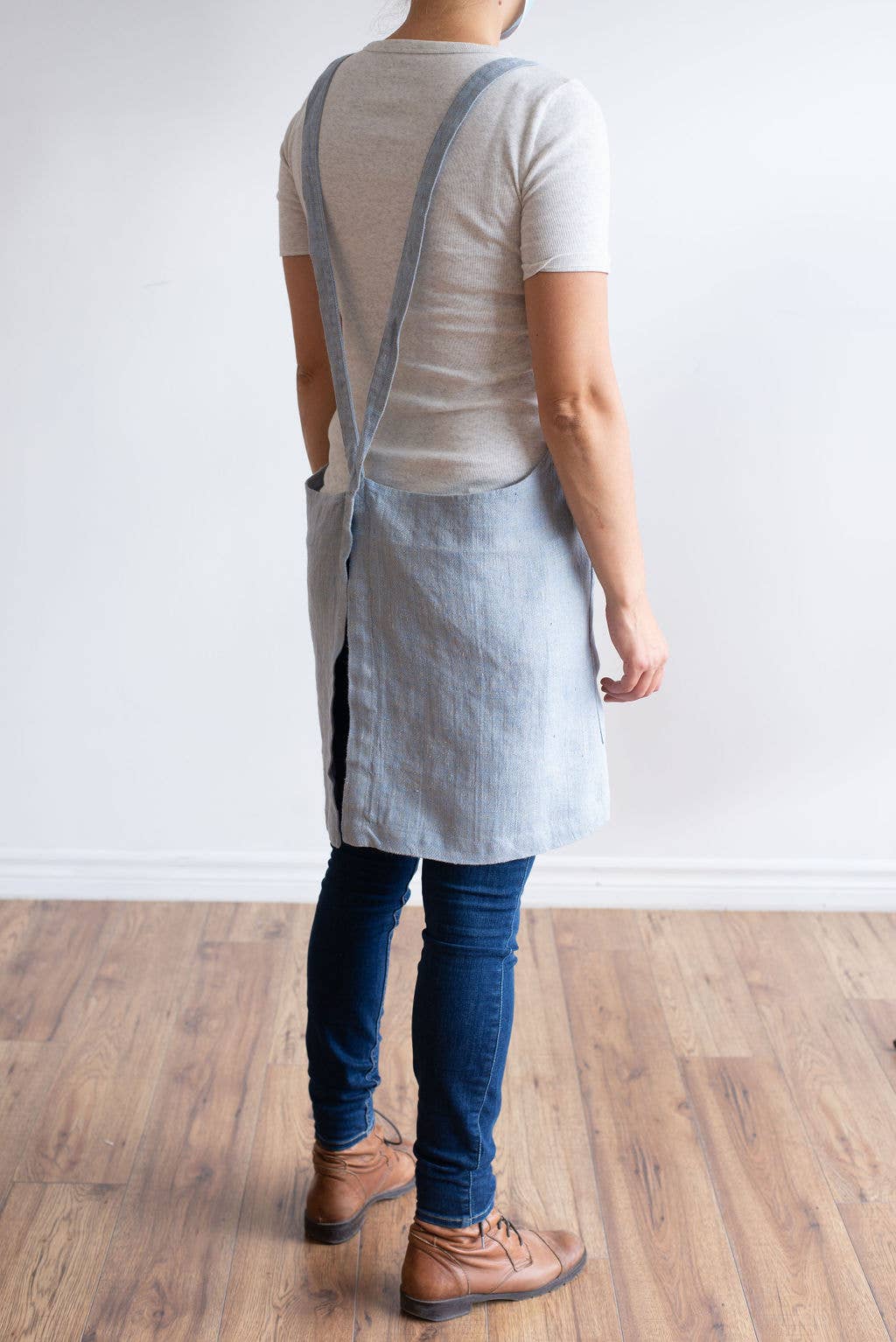 Linen Way Inc. - Wholesale Apron - Catalina Linen Apron — Available in 11 Colors8