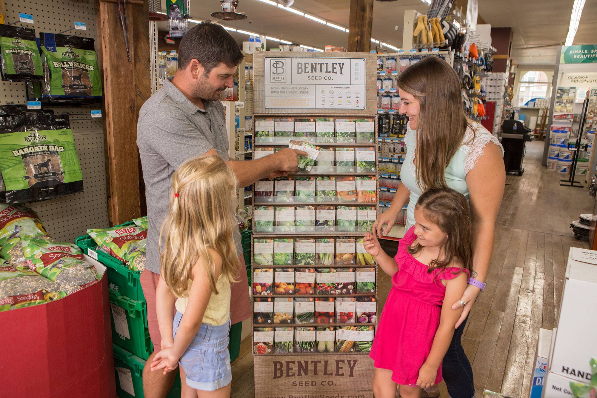 Bentley Seed Co. - Wholesale Retailer Display Stand/Case - 1000 Southern Seed Packet Veg, Herb and Flower Display POS2