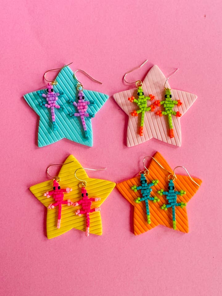 Boucles d'oreilles Lizzy Lizard | Boucles d'oreilles perlées à la main pour la vente par Larry’s Waffle Shop