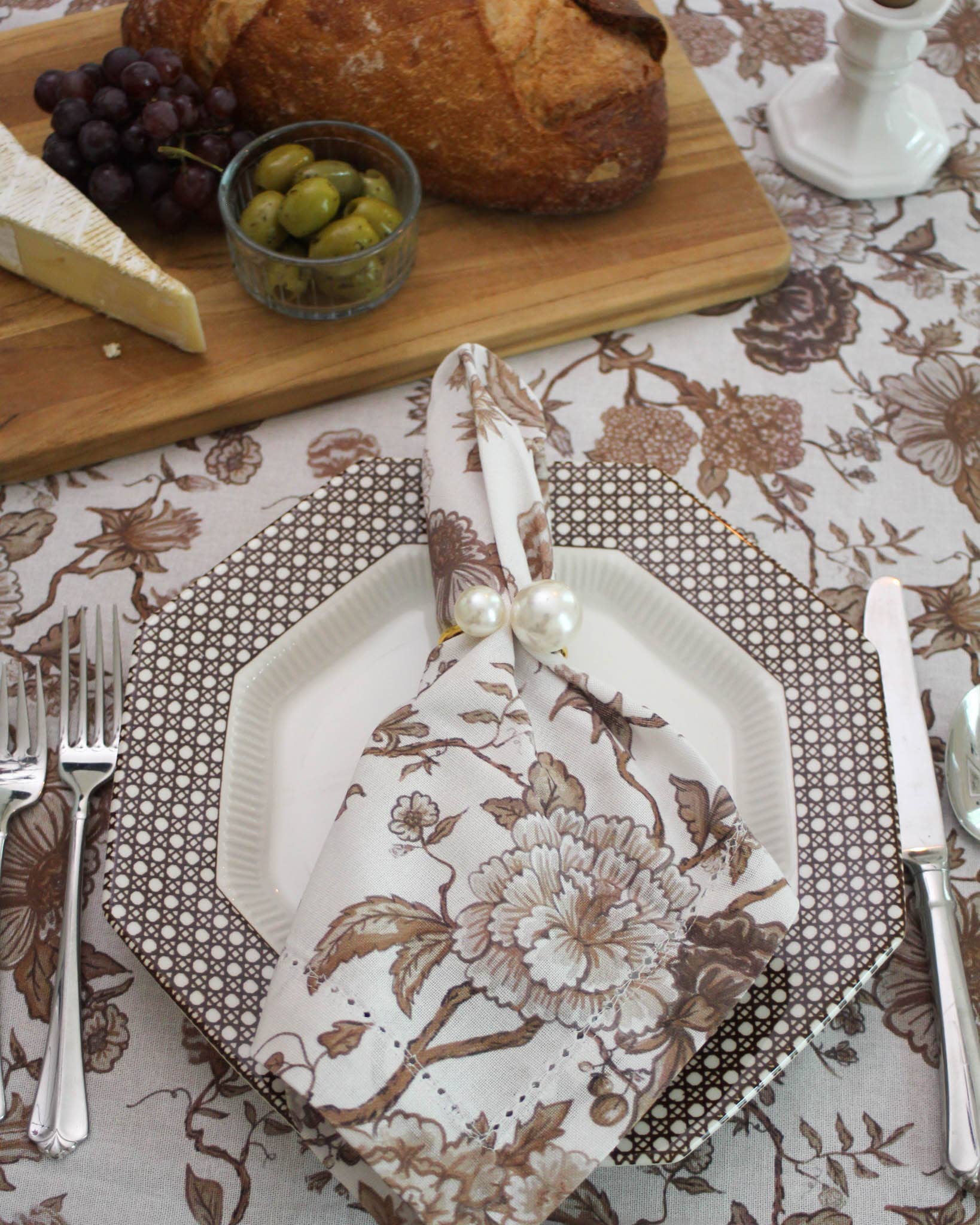 Willamere - Wholesale Dinner & Cloth Napkin - Brown Chestnut  Floral Dinner Napkins, Set of Four3