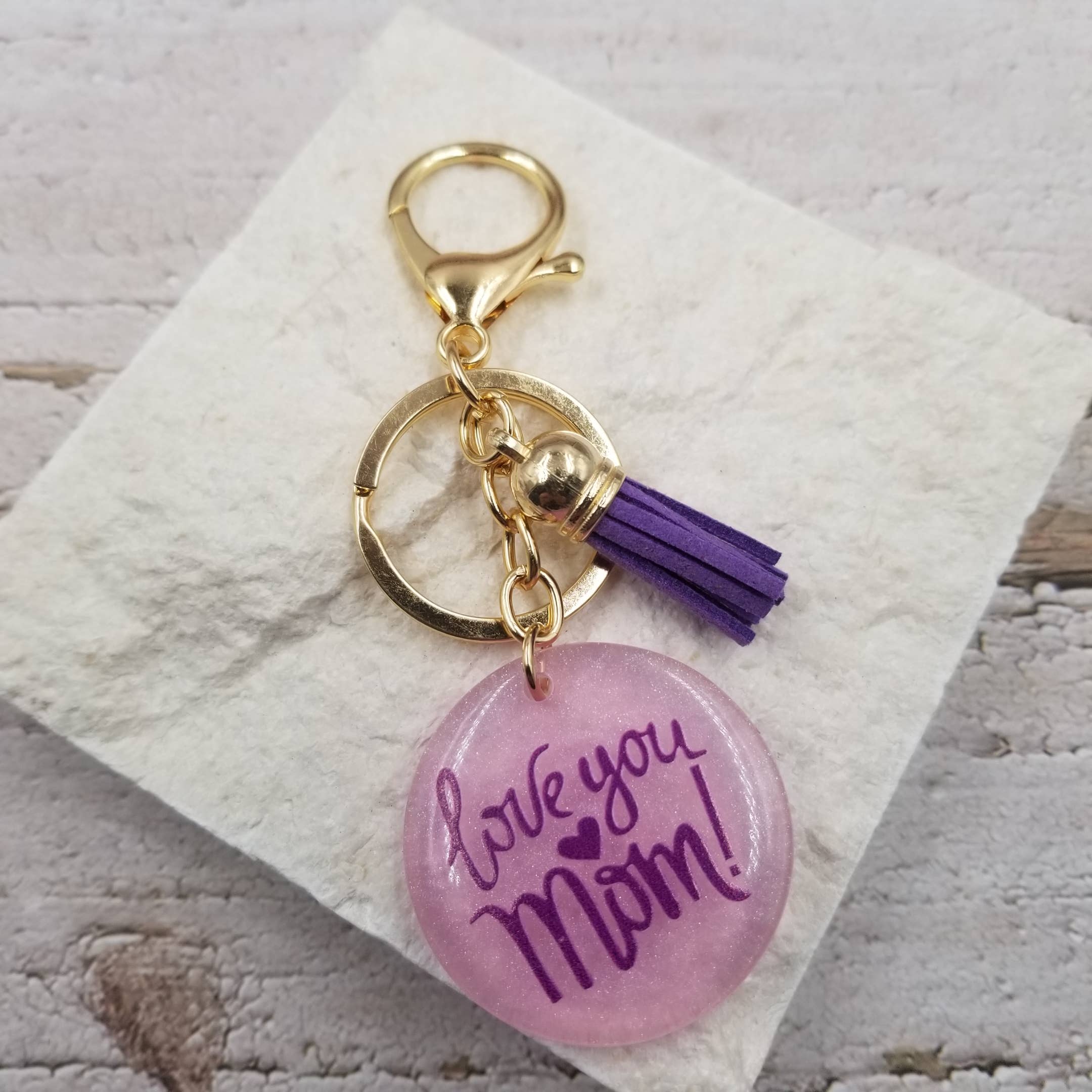 Treasure Wholesale - Wholesale Keychain - Women's - LOVE YOU MOM Tassels Keychain - Mother's Day Gift1