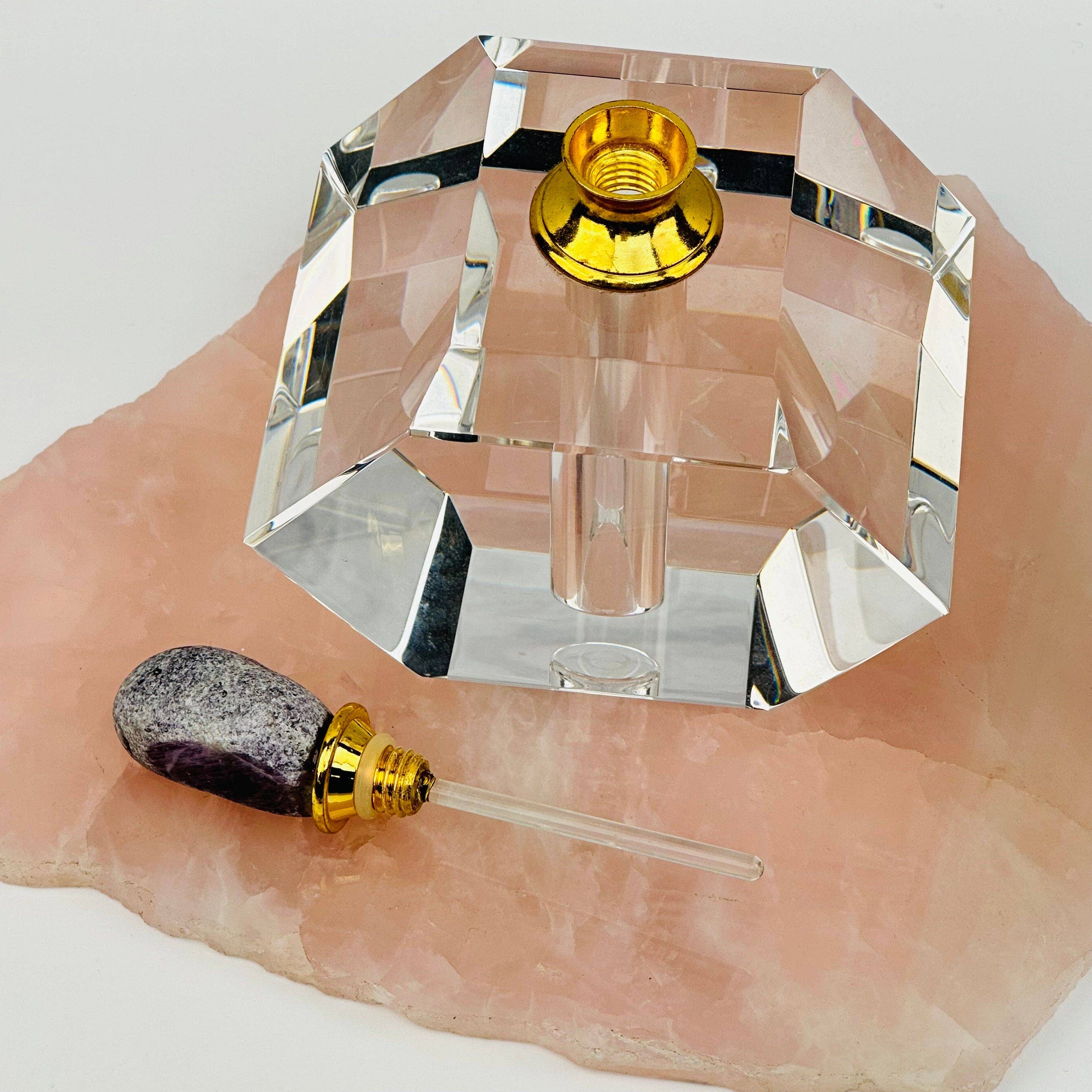 Rock Paradise – wholesale Perfume/eau de toilette – Crystal Amethyst Seer Stone Top Large Perfume Bottle3