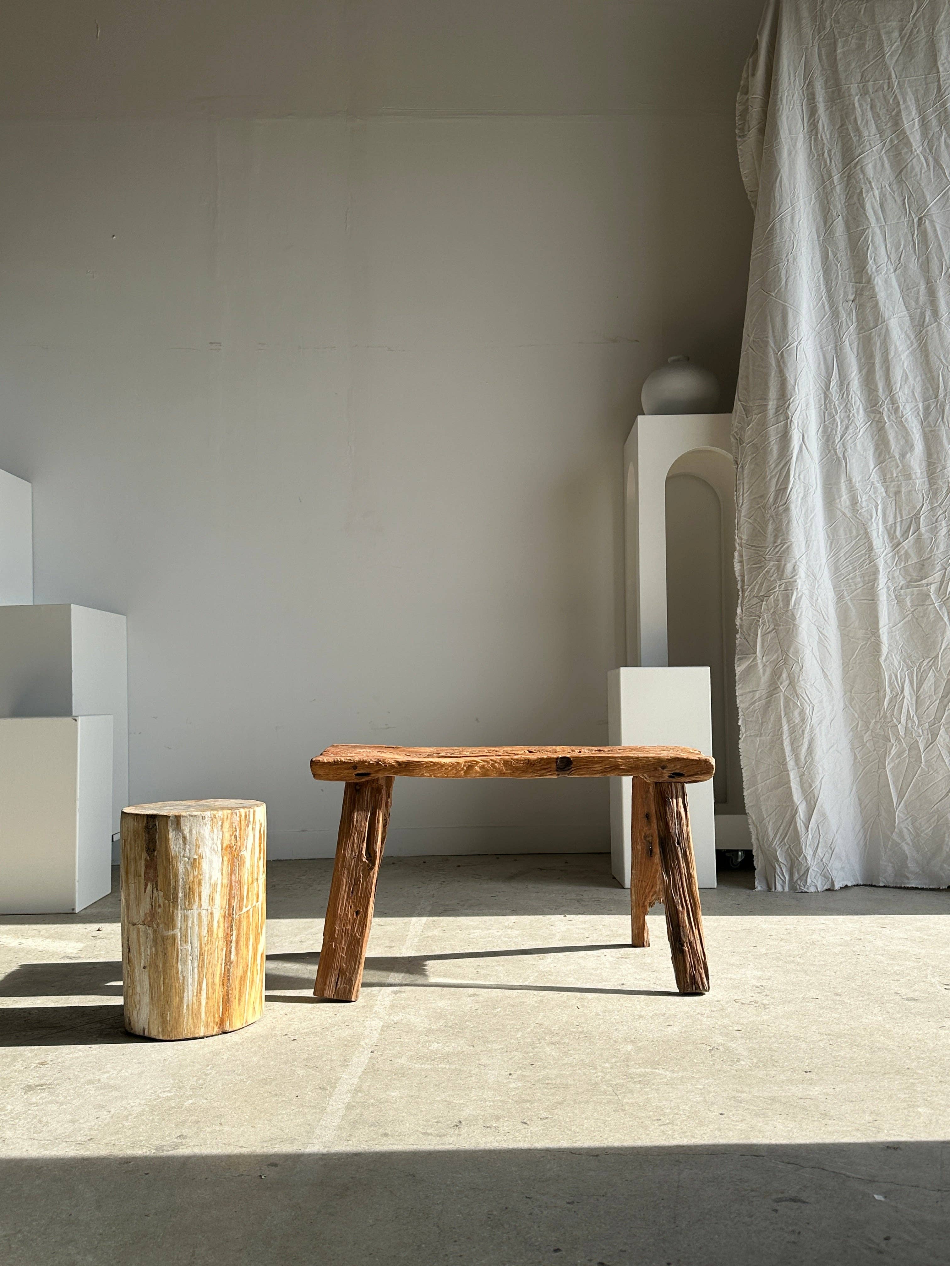 Office Objets - Wholesale Bench - Small organic bench in upcycled Asian teak quadripod openwork seat - Matahari34