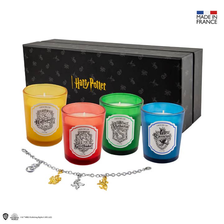Set of 4 Hogwarts Houses Scented Candles with Charm Bracelet for wholesale by Wizard Alliance