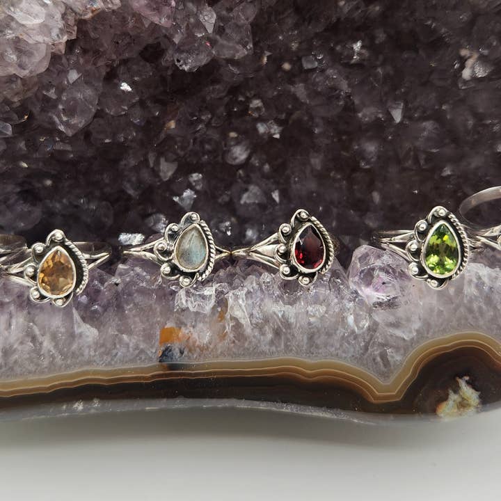 Meraki Gemstones - Wholesale Single Stone/Solitaire Ring - Peridot/Garnet/Citrine/Amethyst/Labradorite/B.Topaz-Ring 925