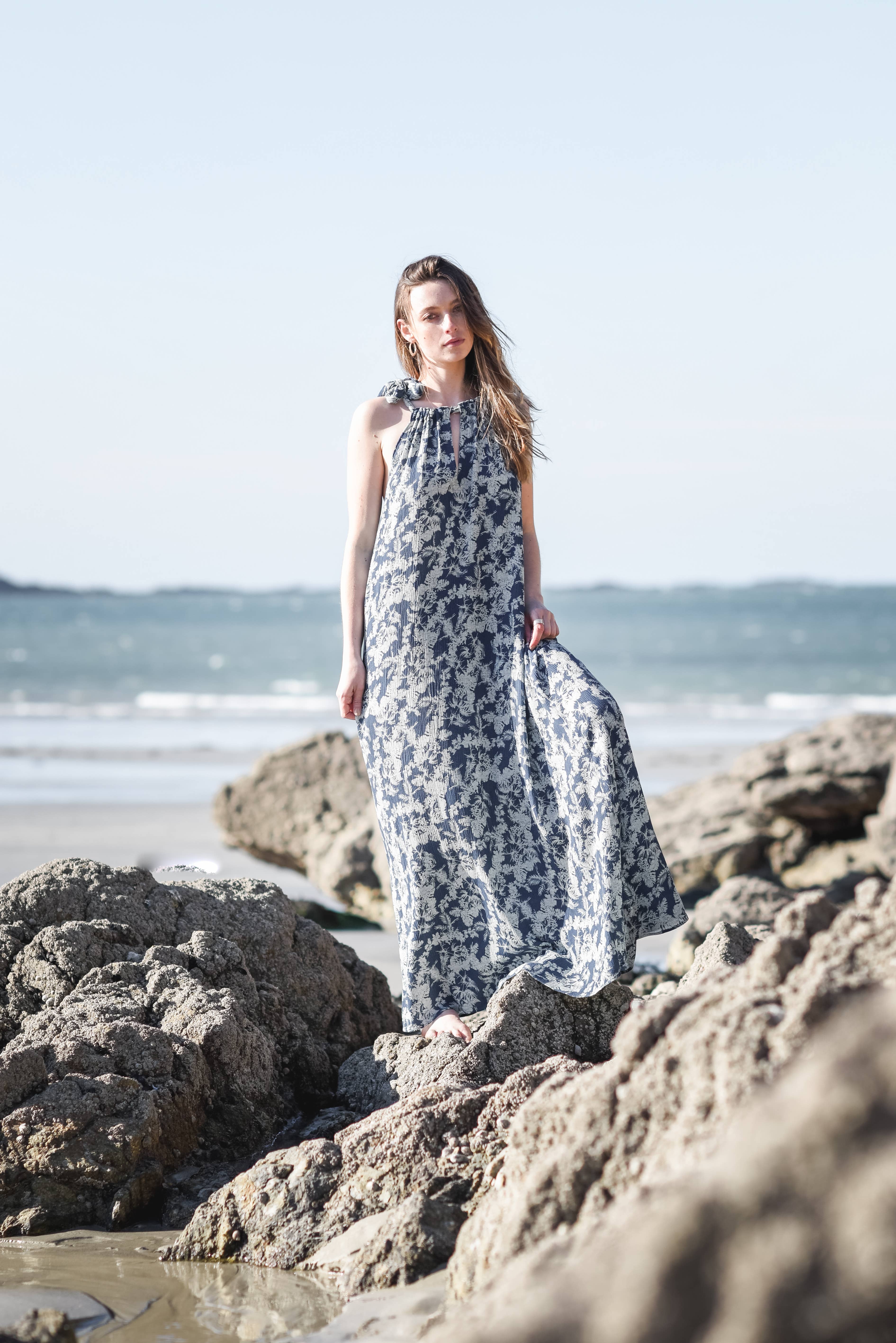 myaghri - Vendita all'ingrosso Vestito - Donna - Abito Zephyr con motivo a palme in tessuto leggermente goffrato0