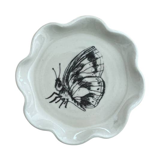 Plato con volantes - Mariposa para venta al por mayor de Paige Mitchell