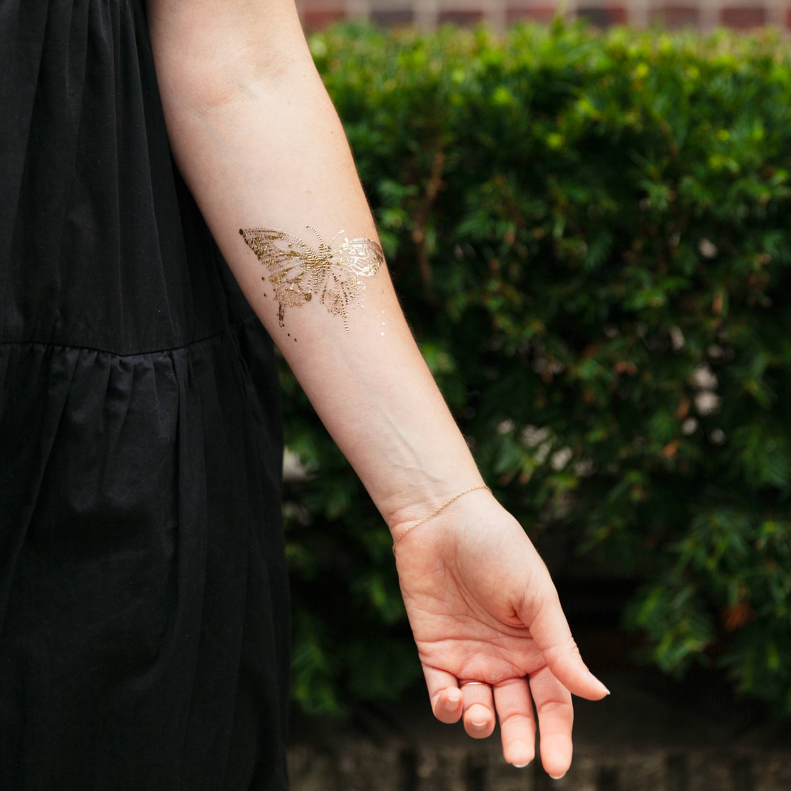 Tattly - Wholesale Temporary Tattoo - Flit (Gold) Tattoo Pair2