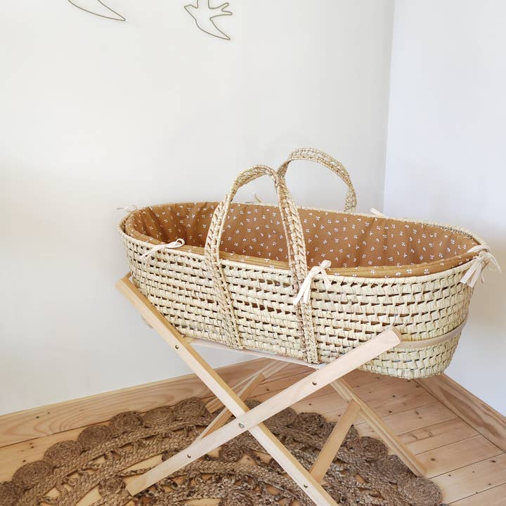 Les p'tites Merveilles de Bérénice - Vendita all'ingrosso Culla - Neonati - Culla per neonati con rivestimento in cotone integrale « cinnamon flowers » cammello e bianco5