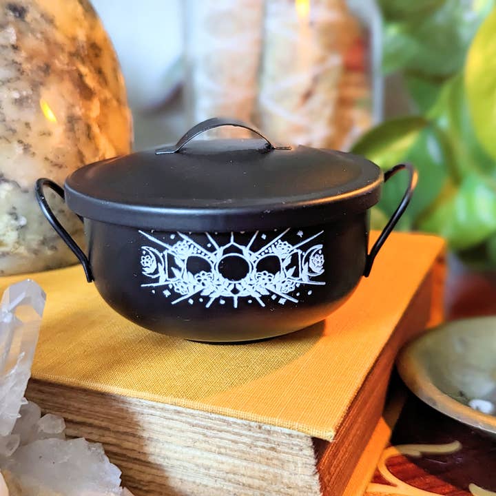 Goddess Provisions – wholesale Rökelsehållare – Mystisk kittel - järn, dryck, trollformel, magi, ritual, altare