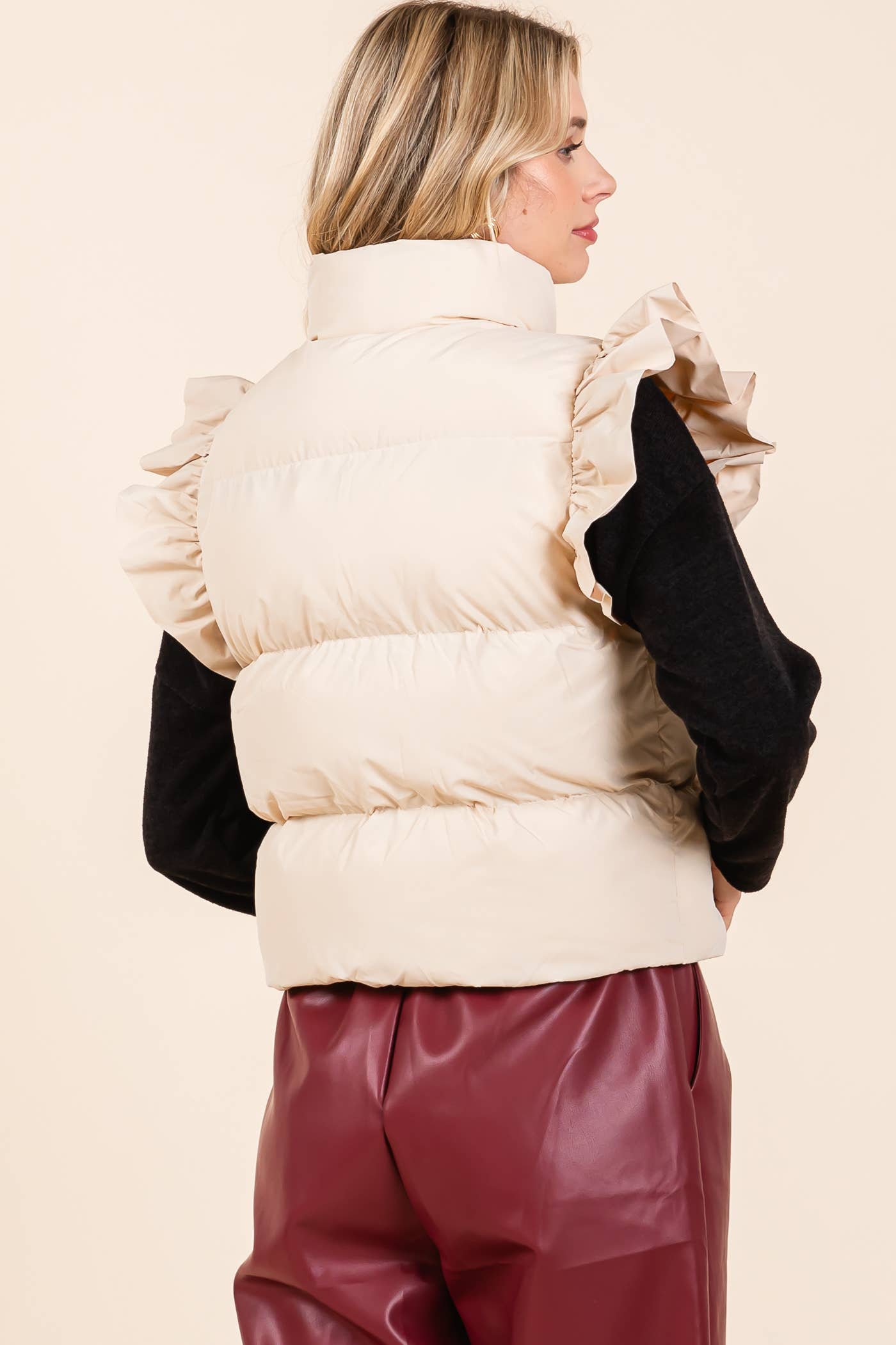 GeeGee x Lovelo - Wholesale Outerwear Vest - Women's - Plus Ruffled Sleeve Puffer Vest, MJ4501PL26