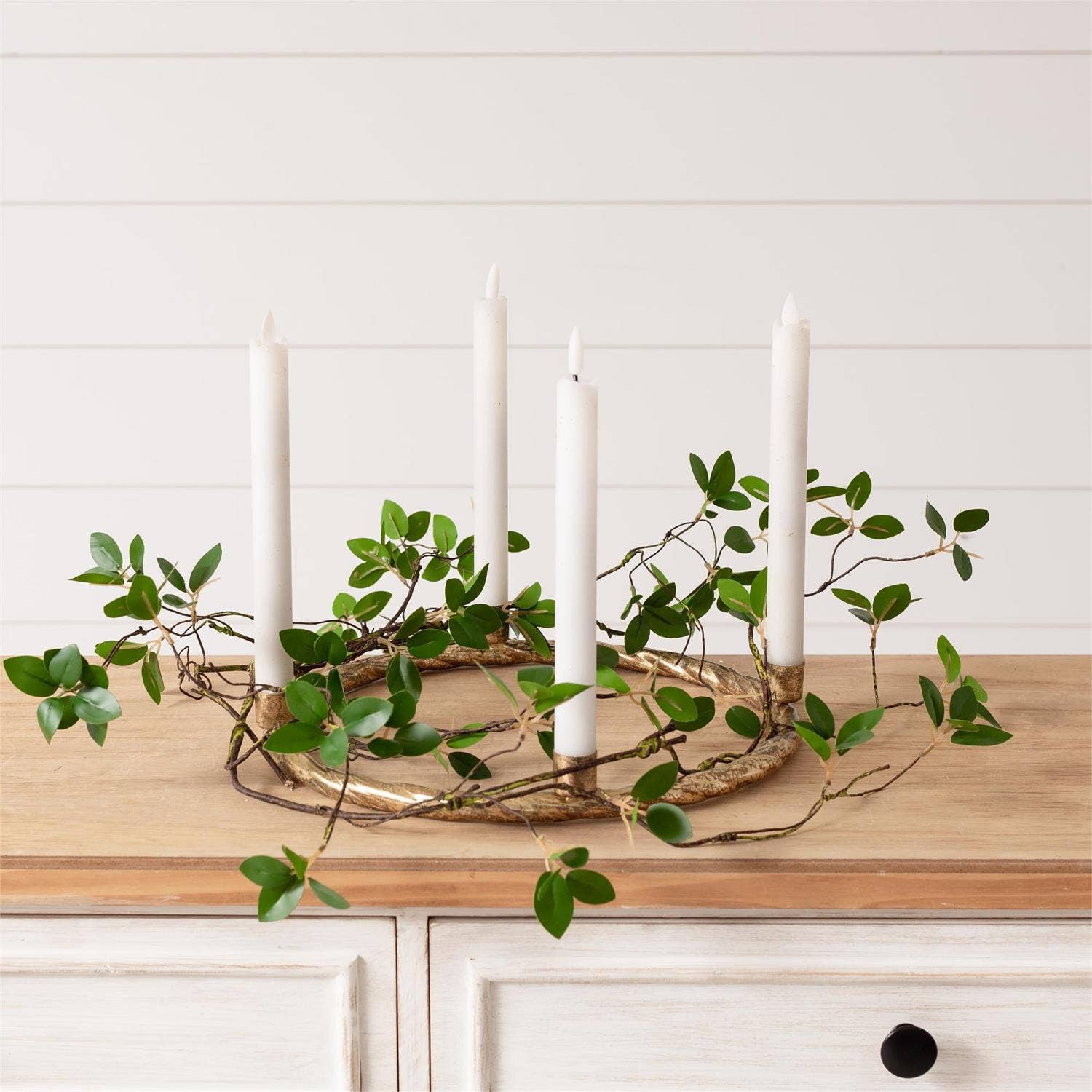 Audrey's Home & Gift - Wholesale Candle Holder - Gold Wreath Candelabra (Pk/04)4