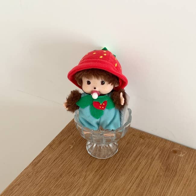 MOND HAUS - Wholesale Keychain - Women's - Jammy Keychain – Monchichi Doll in Strawberry Outfit