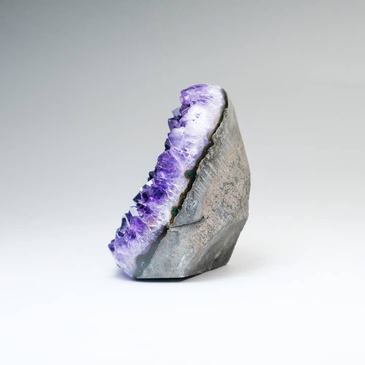 Uruthyst - Wholesale Spiritual Stone/Crystal - CUT BASE AMETHYST - PACK OF 8