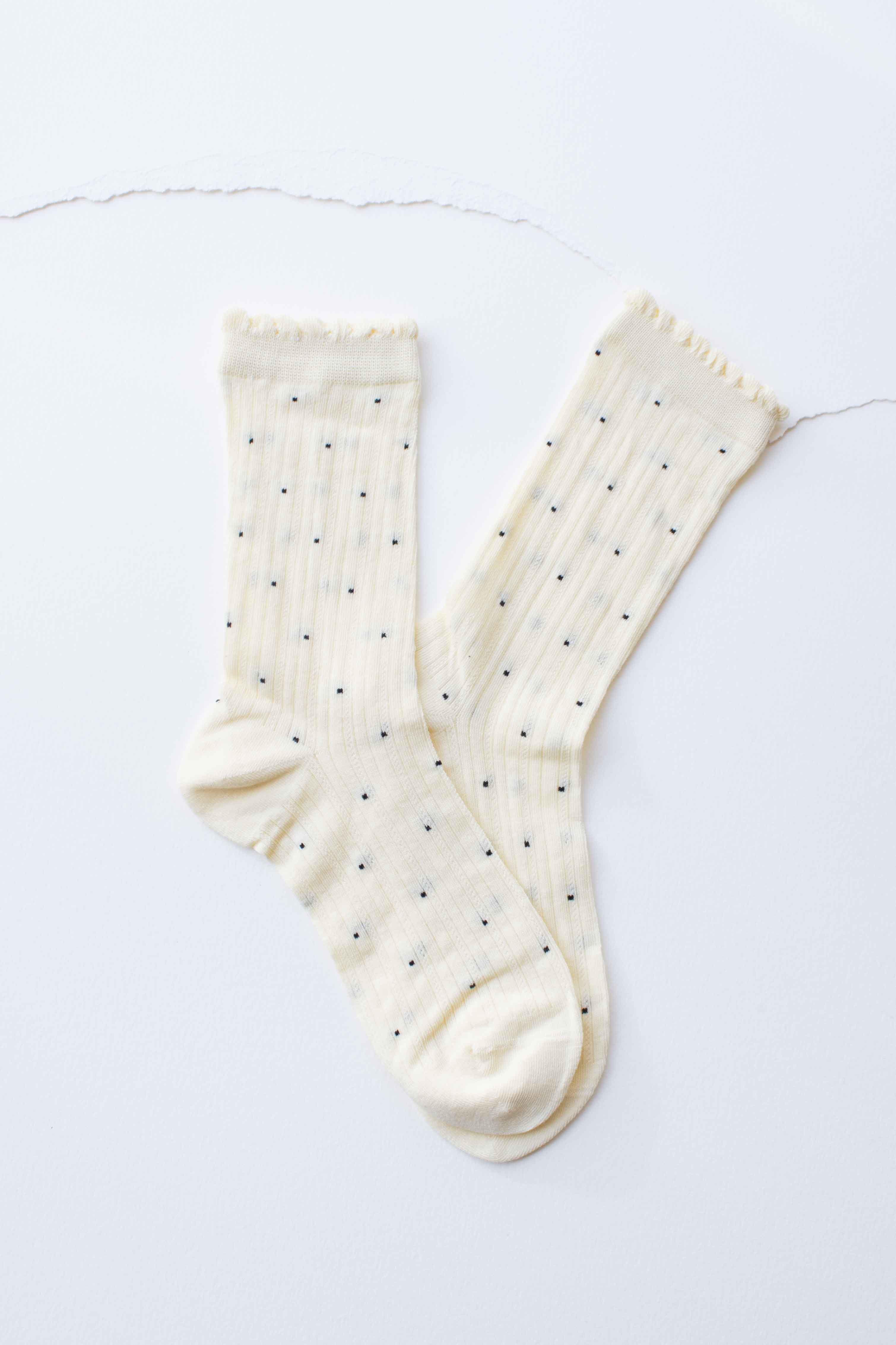 Tiepology - Vente Chaussettes – femme - Chaussettes à pois côtelées à bord festonné1