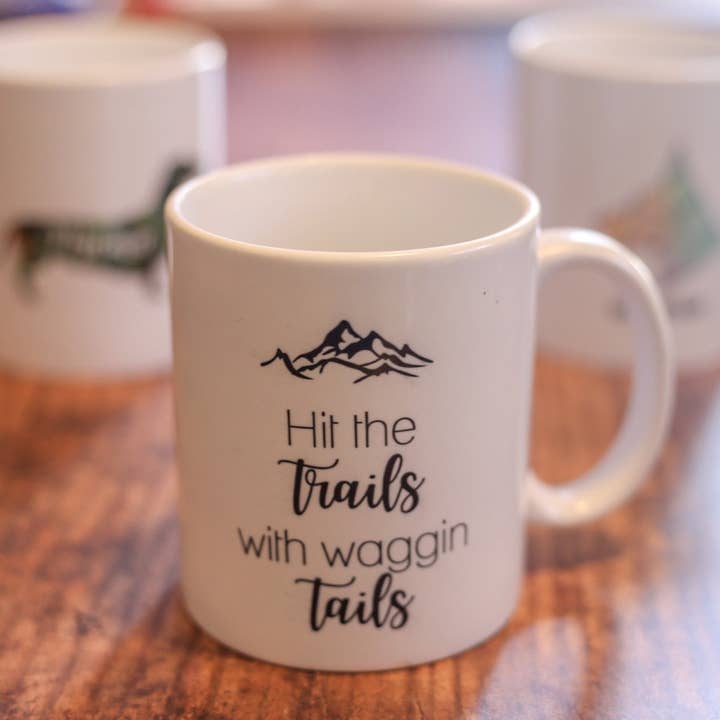 Träffa stigarna med Waggin Tail för wholesale av Kai’s Canine Creative