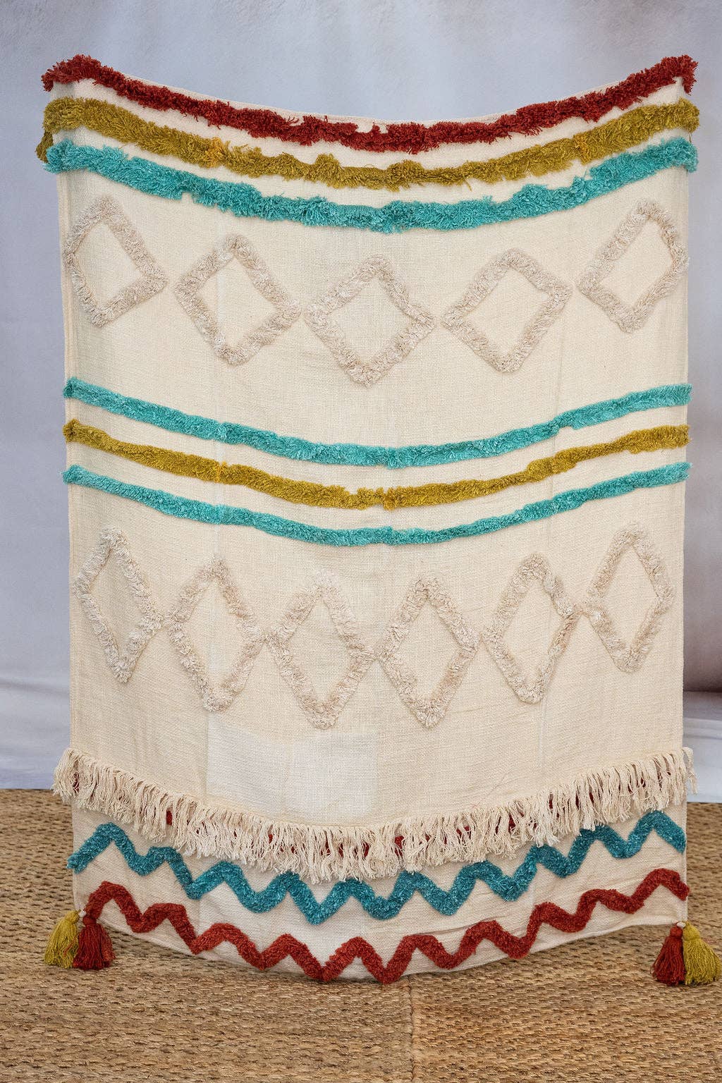Glamthread – wholesale Throw blanket – Handwoven Cotton Throw Blanket - Boho Textured Design with Tassels7